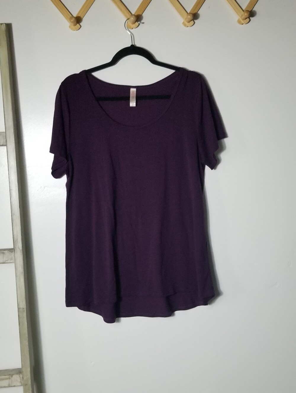 LULAROE WOMEN'S SCOOP NECK SHORT SLEEVE PURPLE BLOUSE SIZE XL